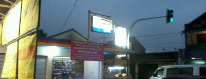 Indomaret is one of Dee 님이 좋아한 장소.