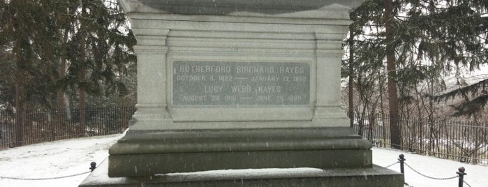 Rutherford Birchard Hayes grave is one of Kristopher 님이 좋아한 장소.