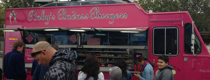 Baby's Badass Burgers is one of Lugares favoritos de Den.
