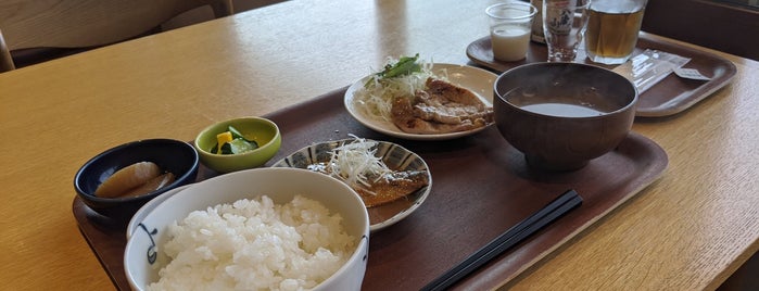 みんなの社員食堂 is one of Tempat yang Disukai ヤン.