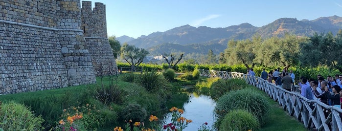 Castello di Amorosa is one of 4SQ Top10 Trending Wineries.