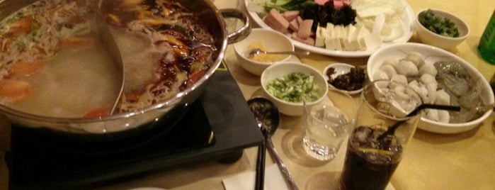 Sichuan Restaurant 川妹子 is one of Chinese food.