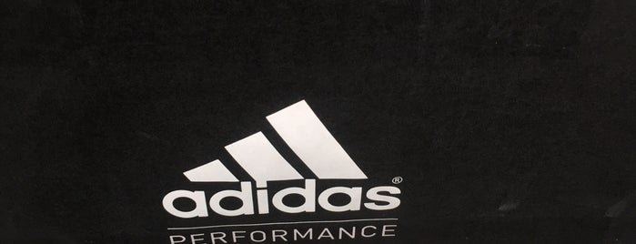 Adidas | آدیداس is one of Nora 님이 좋아한 장소.