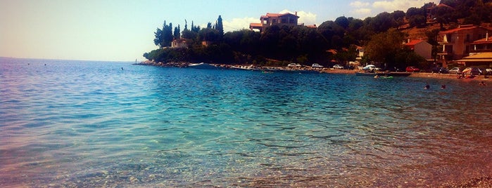 Must beach bar is one of Posti che sono piaciuti a Katerina.