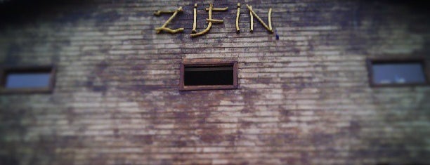 Zifin Oteli is one of Locais curtidos por Nedim.