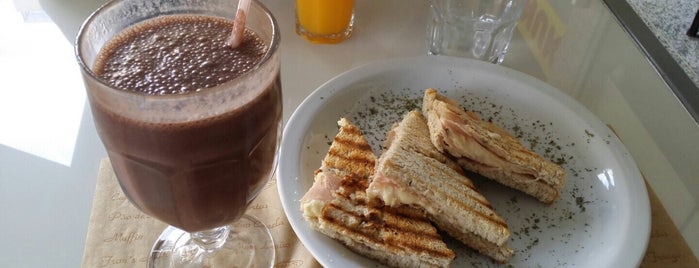 Fran's Café is one of Posti che sono piaciuti a Vinicius.
