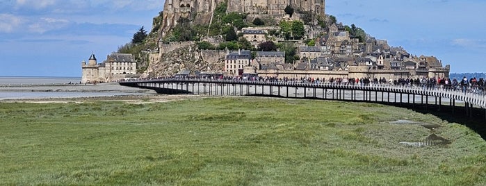 Abbaye du Mont-Saint-Michel is one of สถานที่ที่บันทึกไว้ของ Katja.