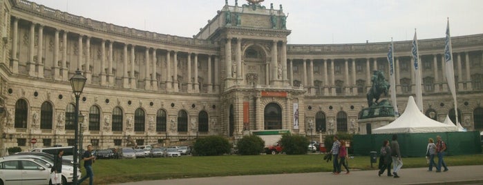 Hofburg is one of Vienna.