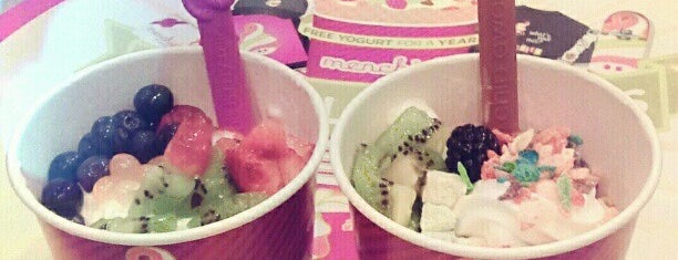 Menchie's is one of Tempat yang Disukai KENDRICK.