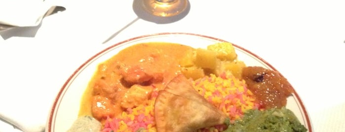 Caracas Curry Club is one of Opciones veg en restaurantes no veg de CCS.