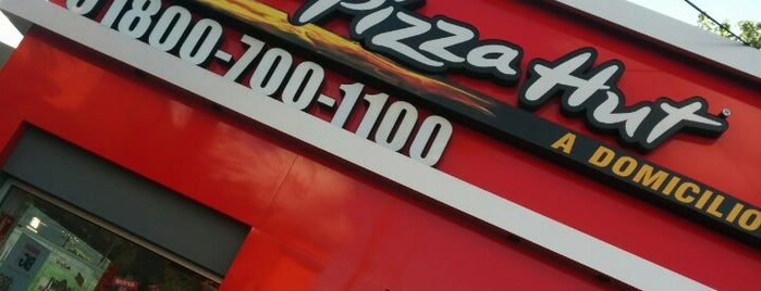 Pizza Hut is one of Mariana : понравившиеся места.