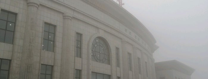 Huludao North Railway Station is one of Locais curtidos por An.