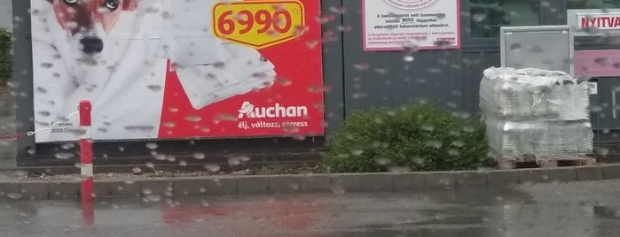 Auchan benzinkút Budaörs is one of Dániel 님이 좋아한 장소.