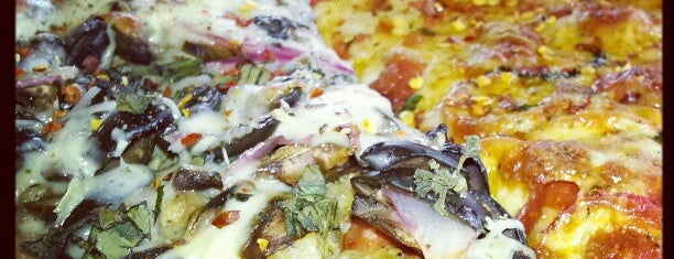 Little Pizza Paradise is one of Locais salvos de Carlos.