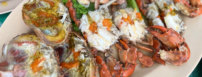 Sujinda Seafood is one of Hadyai Food.