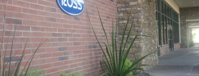 Ross Dress for Less is one of Tempat yang Disukai Cheearra.