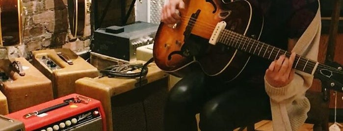 TR Crandall Guitars is one of Jonathan: сохраненные места.