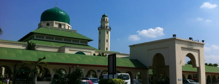 Masjid al-Hasanah مسجد الحسنة is one of ꌅꁲꉣꂑꌚꁴꁲ꒒'ın Beğendiği Mekanlar.