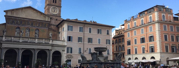 Piazza di Santa Maria in Trastevere is one of Rome Trip - Planning List.