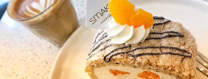 Smaka Cafe & Bakery is one of Beeee'nin Beğendiği Mekanlar.
