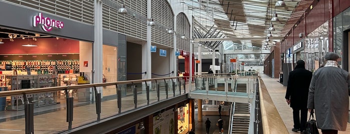 Le Millénaire is one of Malls.