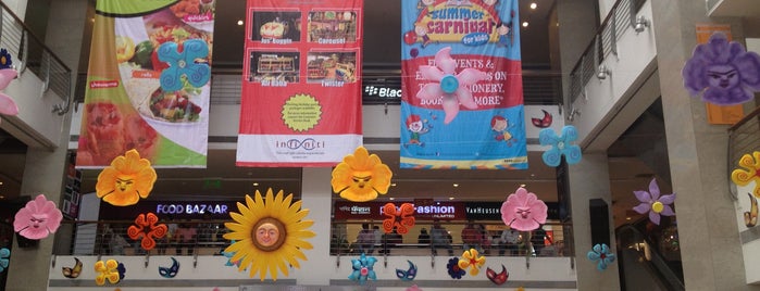 Infiniti Mall is one of India, Mumbai.