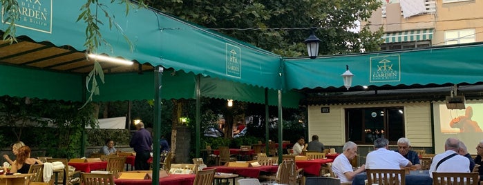 Akdilek Garden Café & Bistro is one of Posti che sono piaciuti a Remzi.
