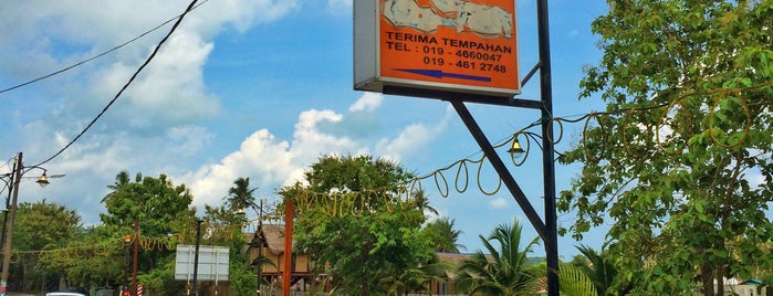 Restoran Hj Jelani is one of Langkawi.