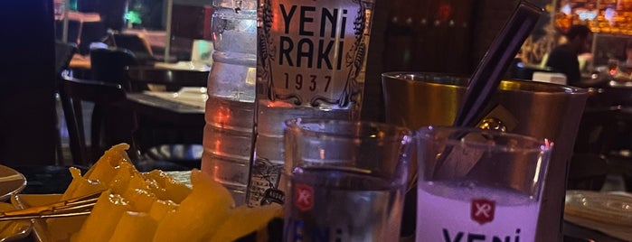 Red Queen Club is one of Işılay'ın Beğendiği Mekanlar.