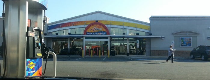 APlus at Sunoco is one of Locais curtidos por Larry.