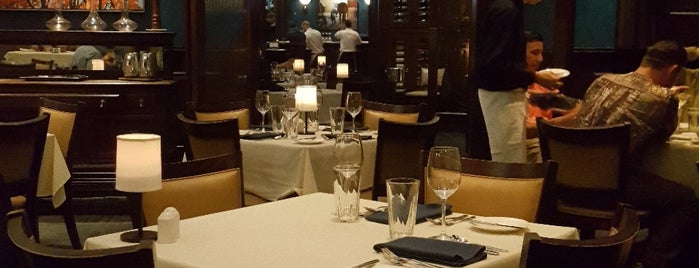 Southern Prime Steakhouse is one of Lugares favoritos de Allan.