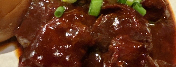 島正 is one of Restaurant/Yakiniku Sukiyaki Steak.