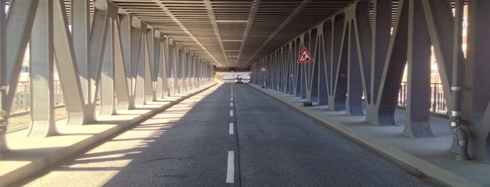 Oberhafenbrücke is one of Hamburg: Brücken.