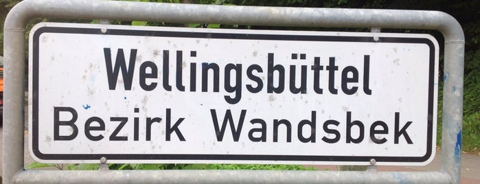 Wellingsbüttel is one of Hamburg: Stadtteile.