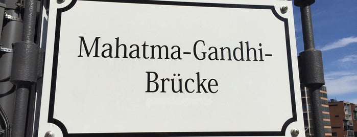 Mahatma-Gandhi-Brücke is one of Hamburg: Brücken.