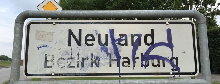 Neuland is one of Hamburg: Stadtteile.