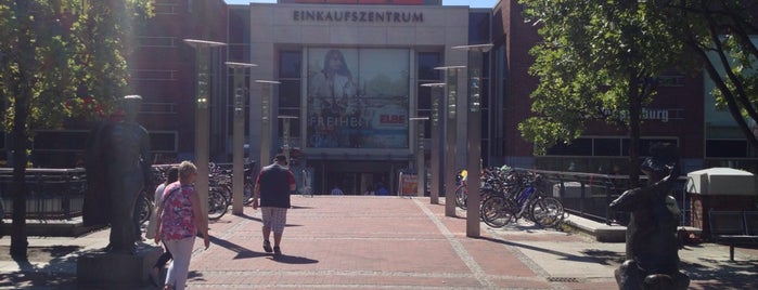 Elbe Einkaufszentrum (EEZ) is one of Hamburg: Einkaufszentren.