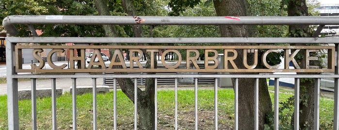 Schaartorbrücke is one of Hamburg: Brücken.