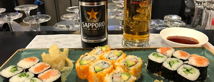 Sashimi Sushi is one of สถานที่ที่บันทึกไว้ของ Thorsten.