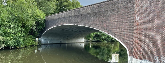 Von-Essen-Straßenbrücke is one of Hamburg: Brücken.