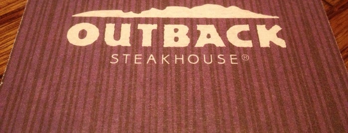 Outback Steakhouse is one of Tempat yang Disukai Travis.
