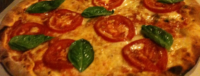 Greta Caffe & Italian Cuisine is one of The 15 Best Places for Pizza in Guadalajara.