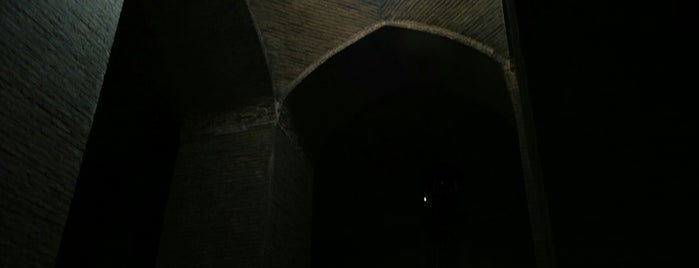 Cistern of Vakil | آب انبار وکیل is one of Orte, die H gefallen.