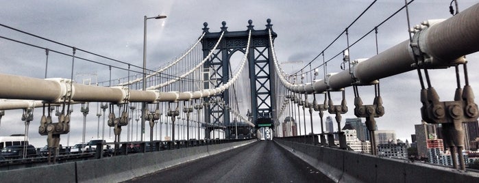Puente de Manhattan is one of NYLC Be A Tourist In Your Own Town.