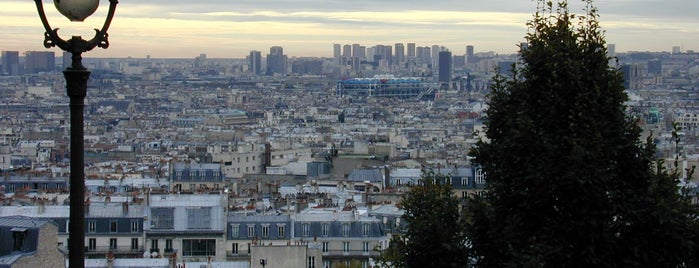 Le Regent Montmartre is one of Lieux qui ont plu à Derya.