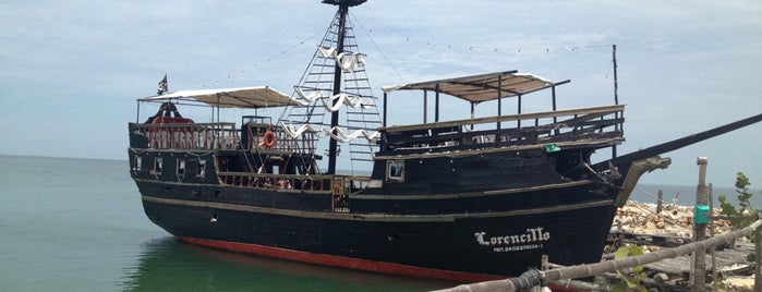 Barco Pirata is one of Locais curtidos por Olaf.