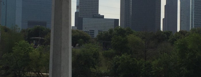 Buffalo Bayou Park is one of Alkeishaさんのお気に入りスポット.