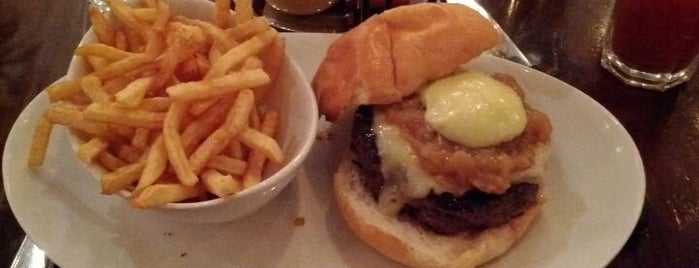 5 Napkin Burger is one of Bons plans NYC.