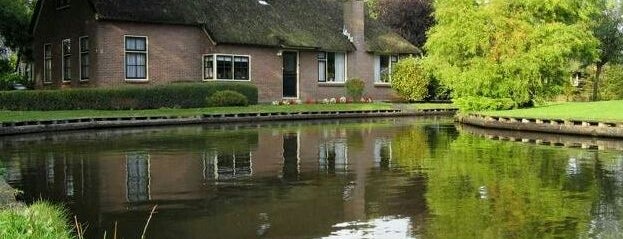 Giethoorn is one of To-do in Armsterdam.