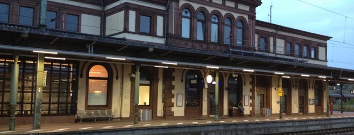 Bahnhof Düren is one of NRW RE1.